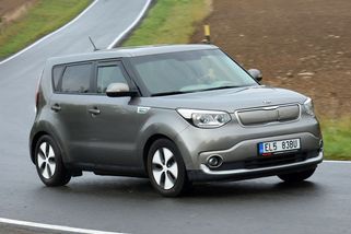 Našli jsme ideální druhé auto do rodiny s cenou do 300 000 Kč, s nímž ušetříte desítky tisíc korun ročně - Garáž.cz